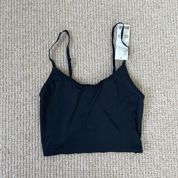 Urban Outfitters Tops - Urban Outfitters out from under seamless tank